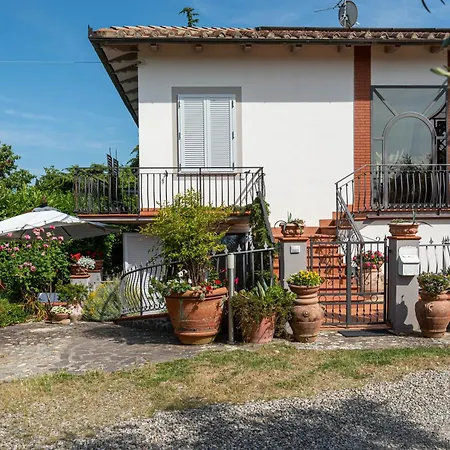 Poggio Dei Carli بيت للعطل